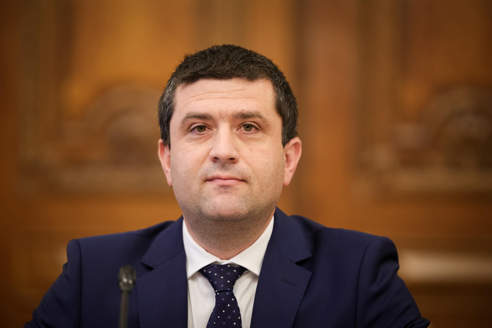 MINISTRUL RADU MIRUȚĂ VREA SĂ PUNĂ COLIVA PE TURISMUL DE INCOMING! NU AVEM NEVOIE DE TURIȘTI STRĂINI